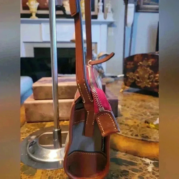 Dooney & Bourke shoulder bag - Picture 4 of 12